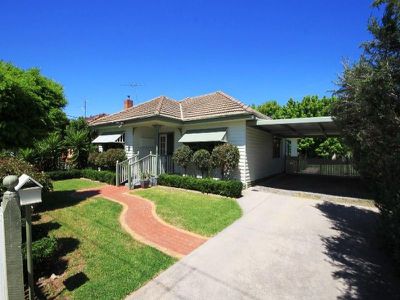 27 Larkings Street, Wangaratta