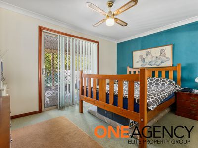 16 Dorothy Avenue, Basin View
