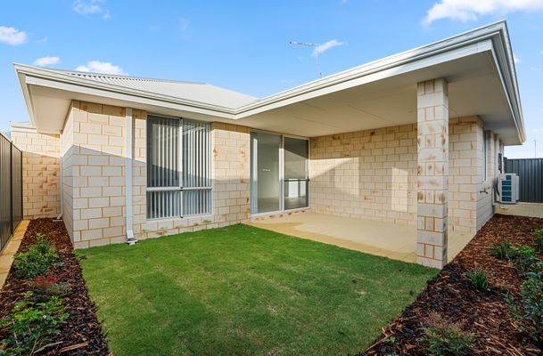 4 Lustre Rd, Baldivis