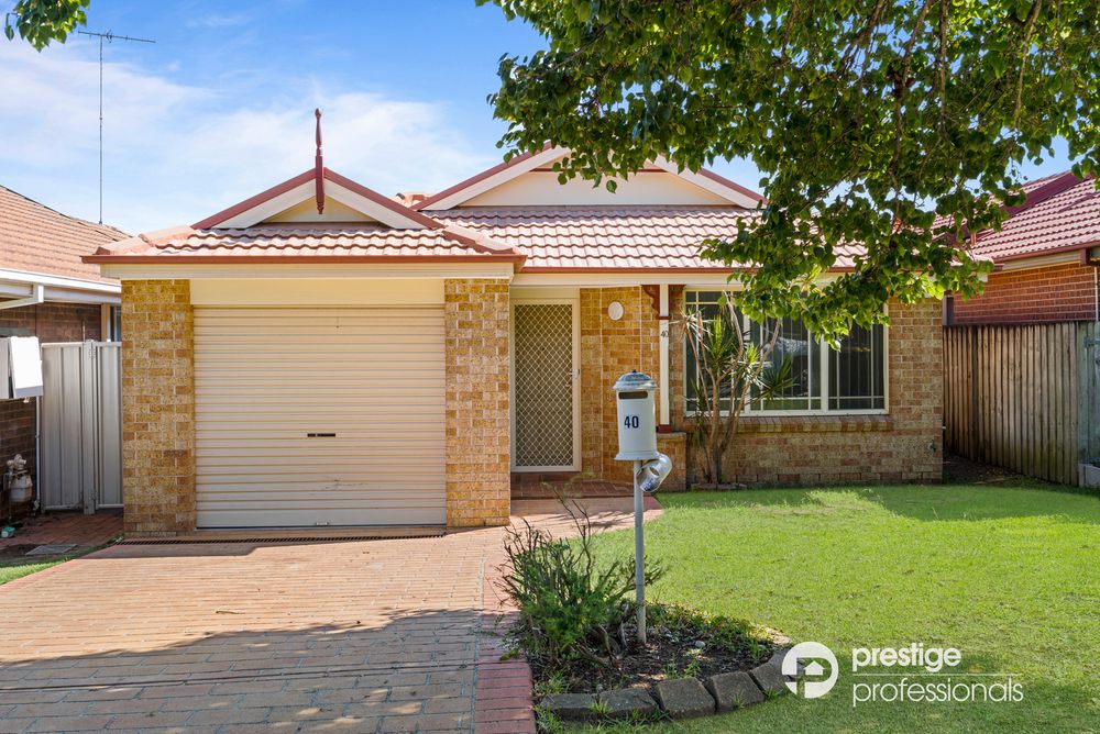 40 Lyndhurst Court, Wattle Grove