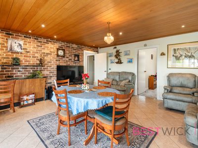 15 Beavis Place, Llanarth