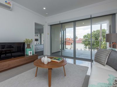 3/225 Loftus Street, Leederville