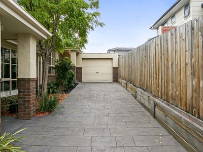 3 / 18 Grevillia Road, Oak Park