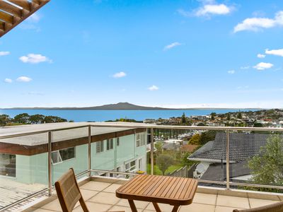15 Seaview Road, Castor Bay