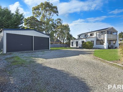 435 Hobart Road, Youngtown