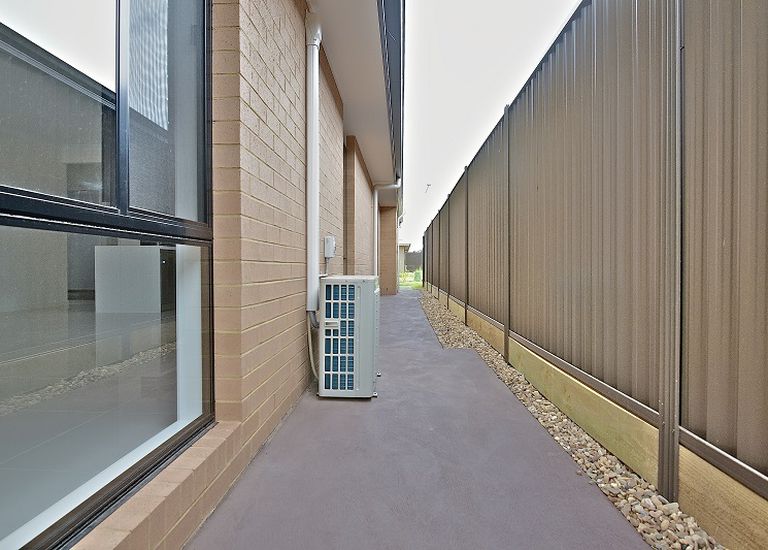8 Monash Avenue, Gledswood Hills