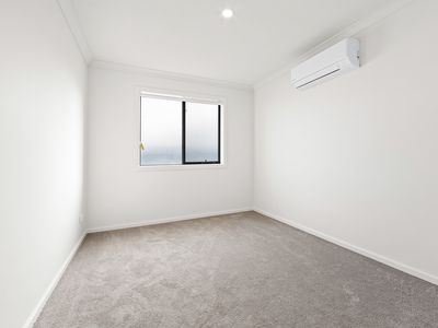 30 Baldwin Road , Fraser Rise