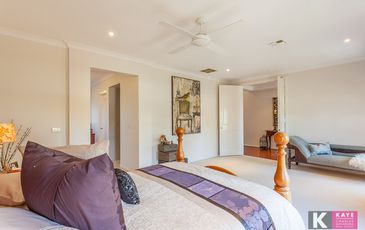 25 Rose Garden Court, Narre Warren North