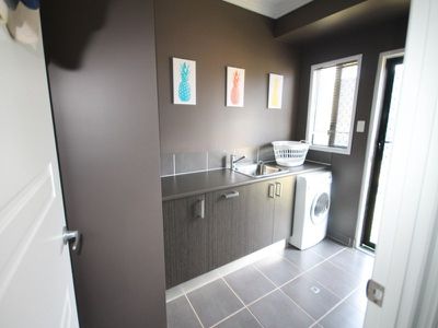 3 Hilltop Court, Toll
