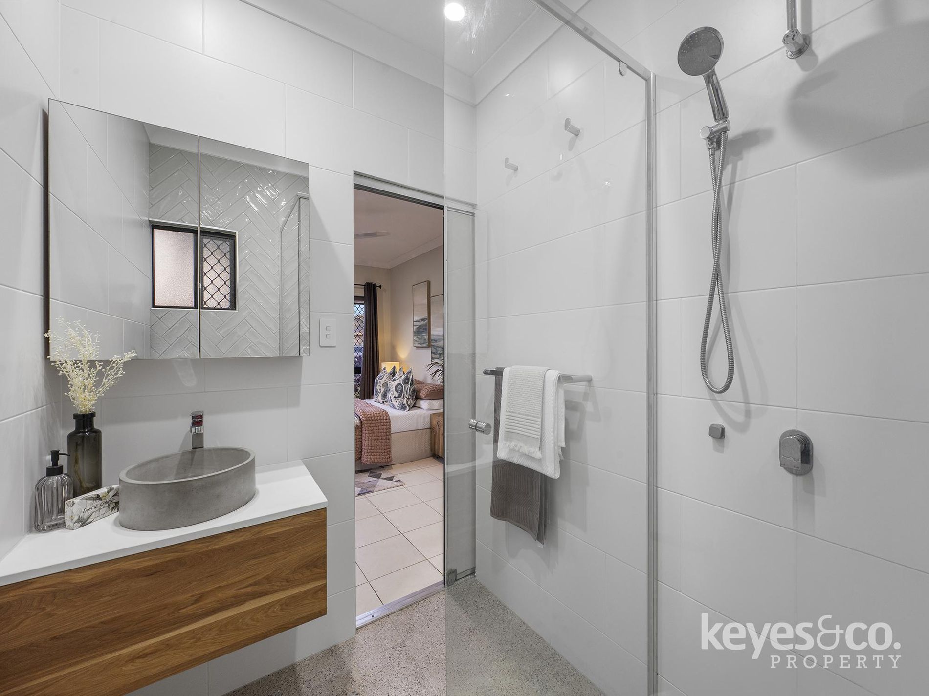 15 Greentree Circuit, Bushland Beach
