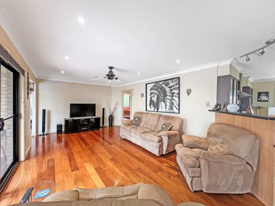 12 Ellenora Circuit, Wingham