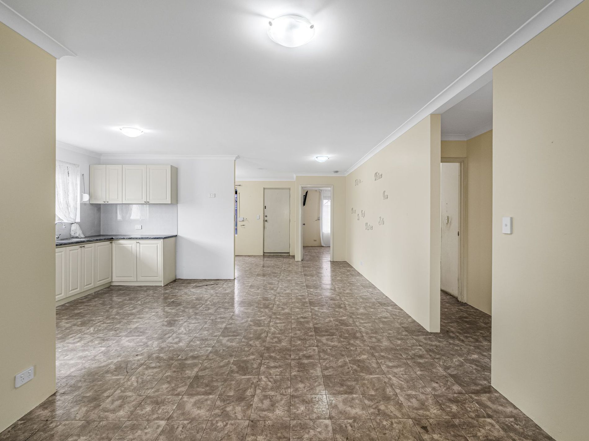 6 Tuscany Place, Caversham