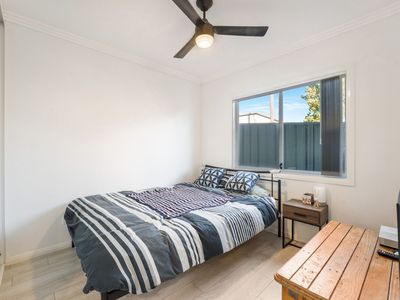 16 Dickens Road, Ambarvale