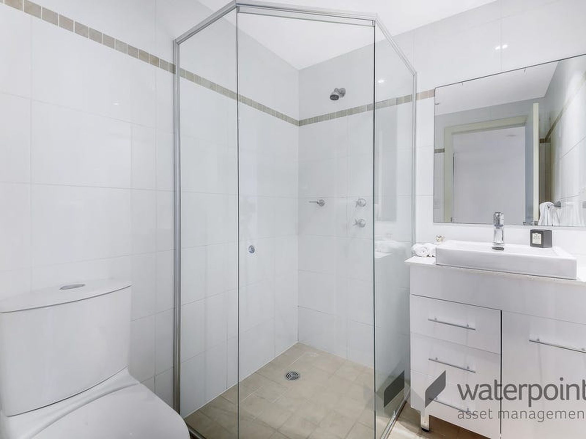 1A / 5 Bay Drive, Meadowbank