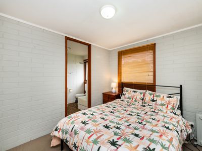 4 / 4 Keith Street, Scullin