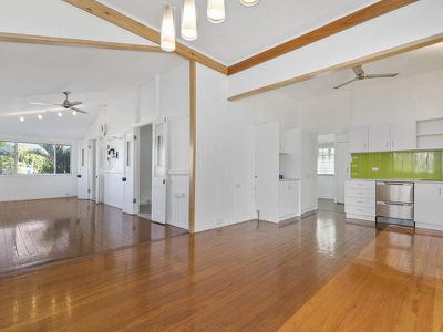 1 / 120 Cypress, Torquay