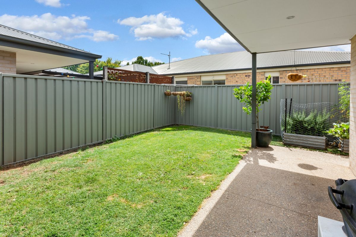 87 Cambridge Drive, Mansfield