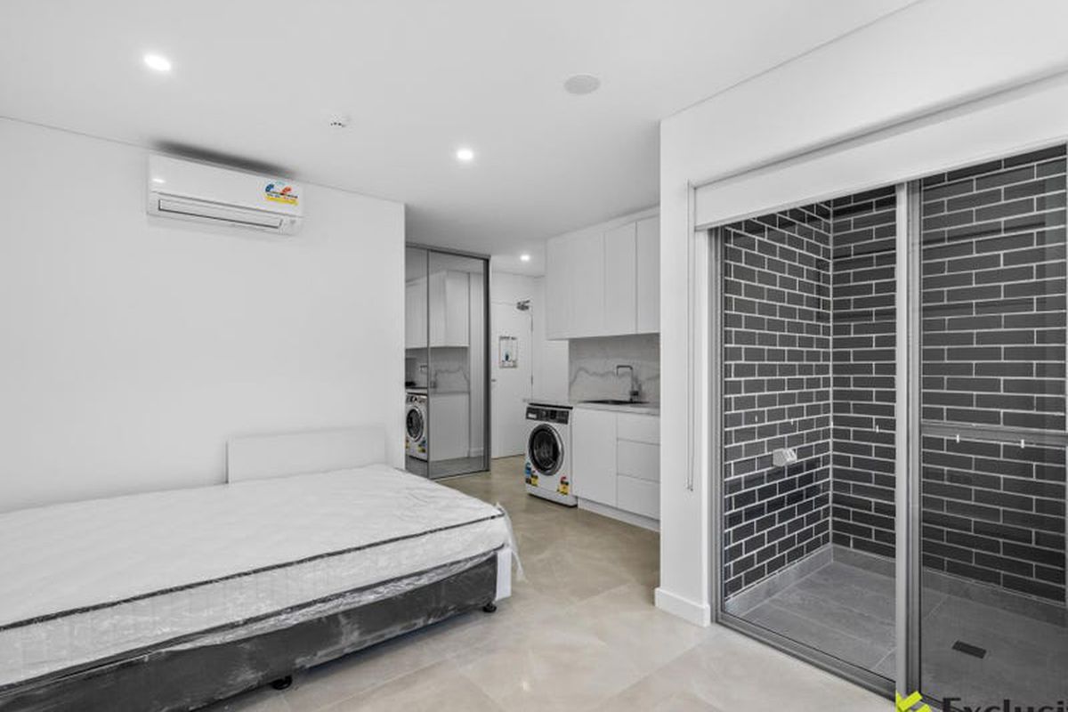 044 Henley Road, Homebush West