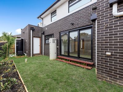 2 / 26 McLennan Street, Eumemmerring