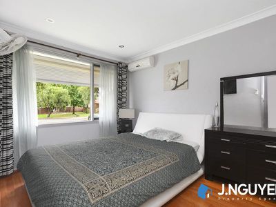 5 Merri Place, St Johns Park