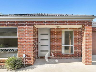 2 / 10 Raymond George Place, Lara