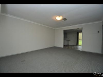 1 / 39 Bell Ave, Dubbo