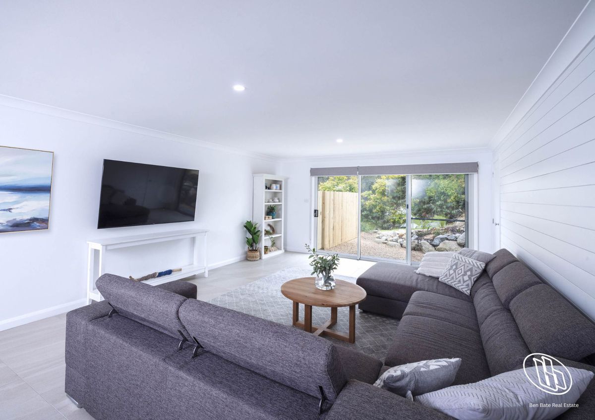 4 Yabbarra Drive, Dalmeny