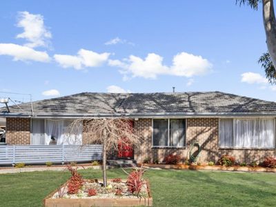 18 Lade Avenue, Kilsyth
