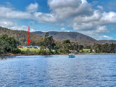 6707 Channel Highway, Deep Bay