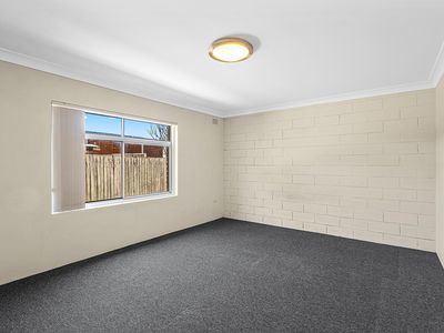 2 / 27 Ocean Street, Windang
