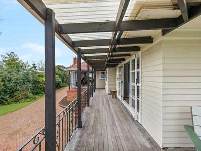 6 Helga Crescent, Te Atatu Peninsula