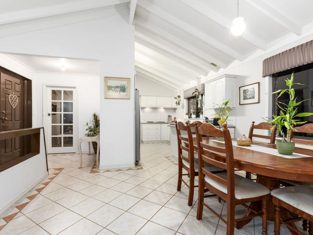 42 Carawatha Avenue, Mount Nasura