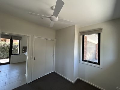 1 / 10 Monteith Street, Altona North