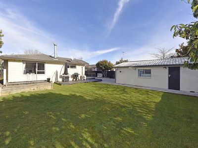 55 Solomon Avenue, Redwood