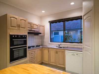 16 Joyhill Avenue, Box Hill South