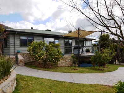 8-10 Feathertop Street , Tawonga South