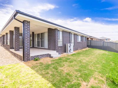 33 Radisich Loop, Oran Park