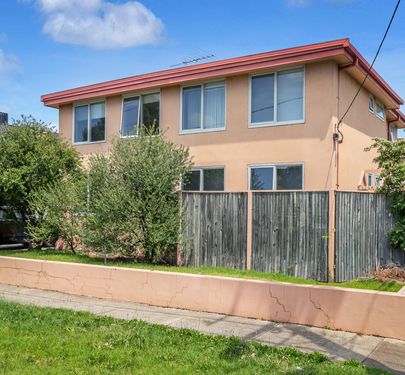 8 / 23 Middle Road, Maribyrnong