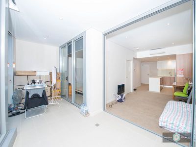 606 / 3 Half Street, Wentworth Point