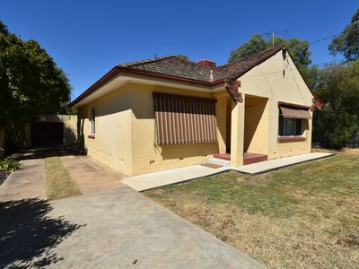 15 CALLANDER AVENUE, Wangaratta