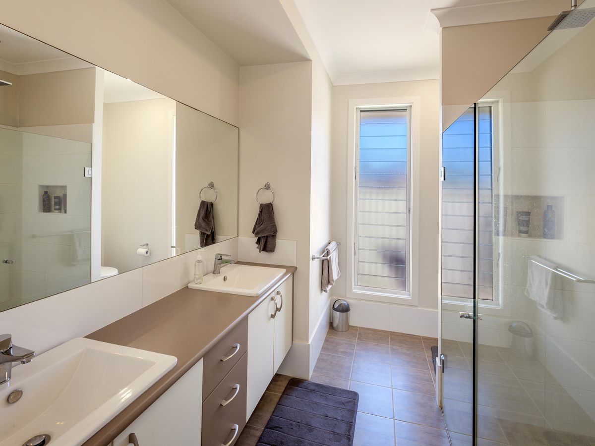 9 Flat Top Drive, Woolgoolga