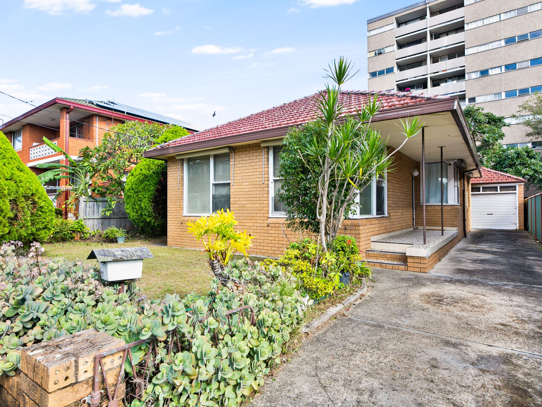 14 Mascot Drive, Eastlakes