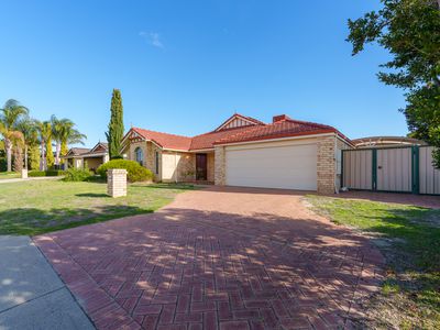 15 Caroline Crescent, Bertram