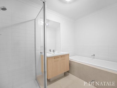 5 Grangehill Mews, Wyndham Vale