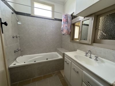 36 Regent Street, Belmont