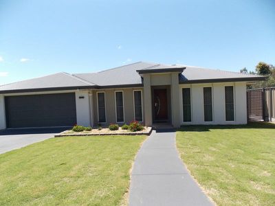 43 Millis Way, Nanango