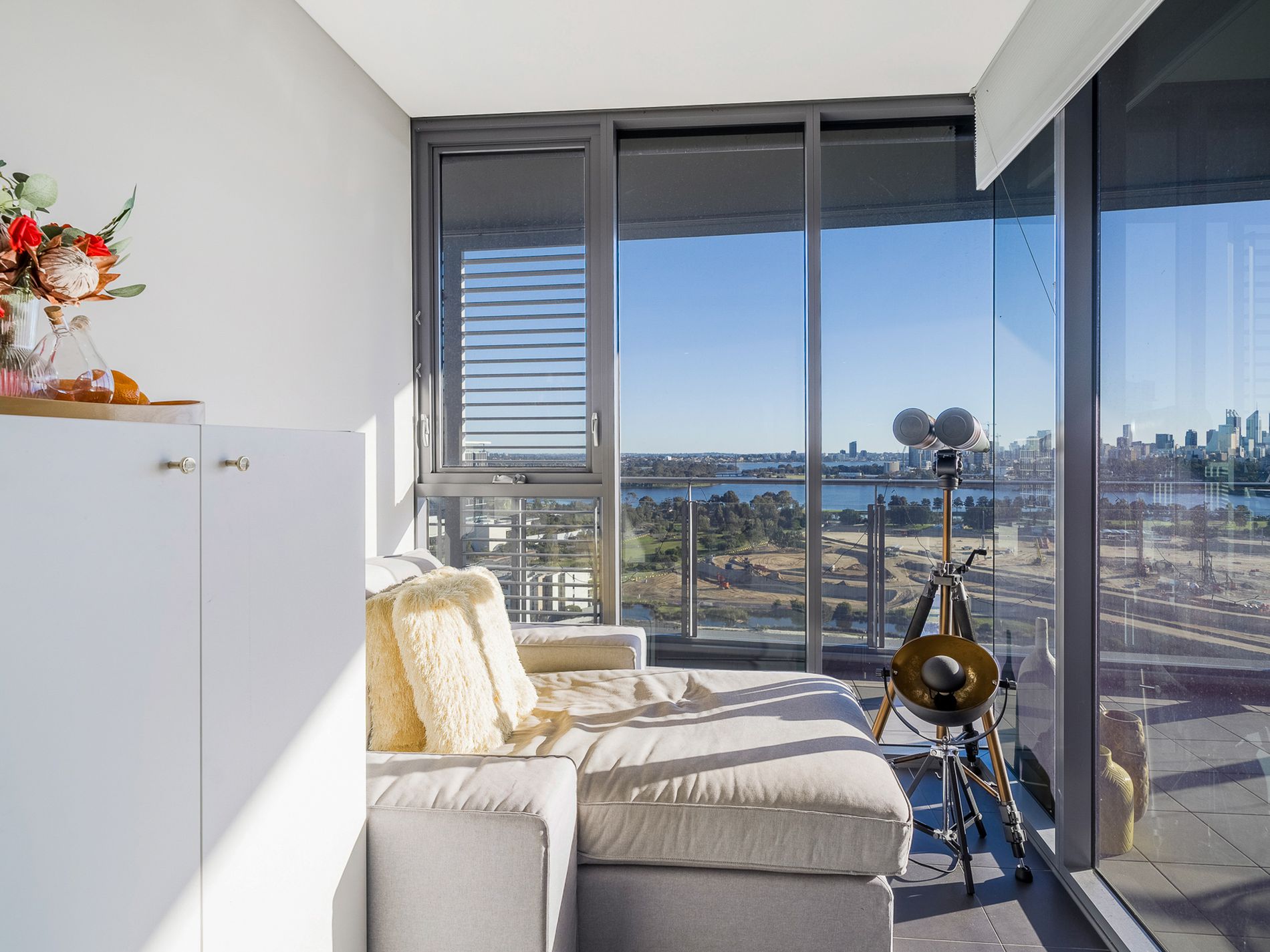 1603 / 96 Bow River Crescent, Burswood