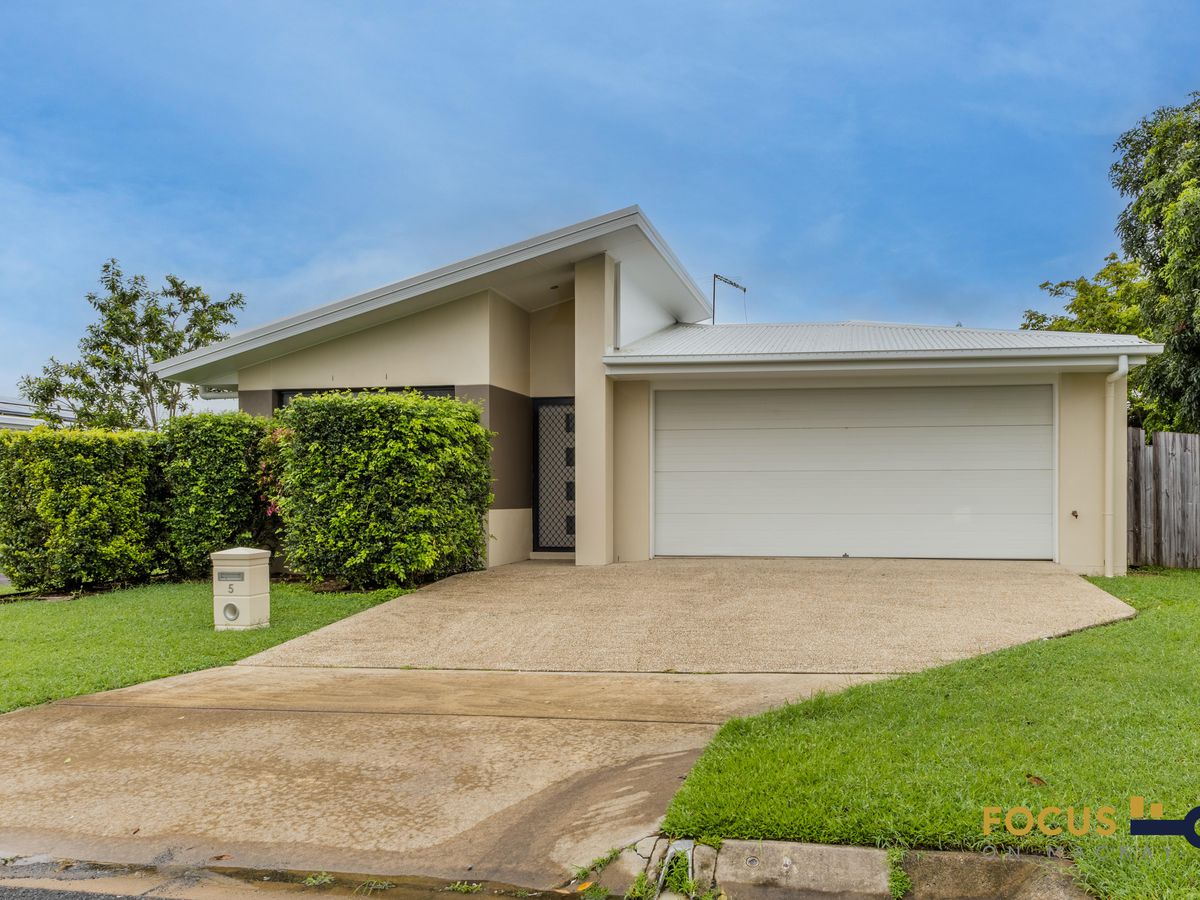 5 Chanelle Court, Glenella