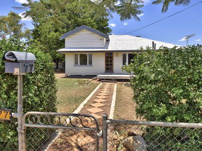 77 Crane Street, Longreach