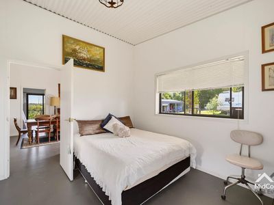 14913 Pacific Highway, Possum Brush